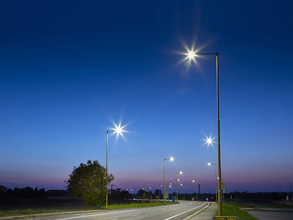 How to choose the same LED street lamp, solar street lamp and municipal circuit lamp?