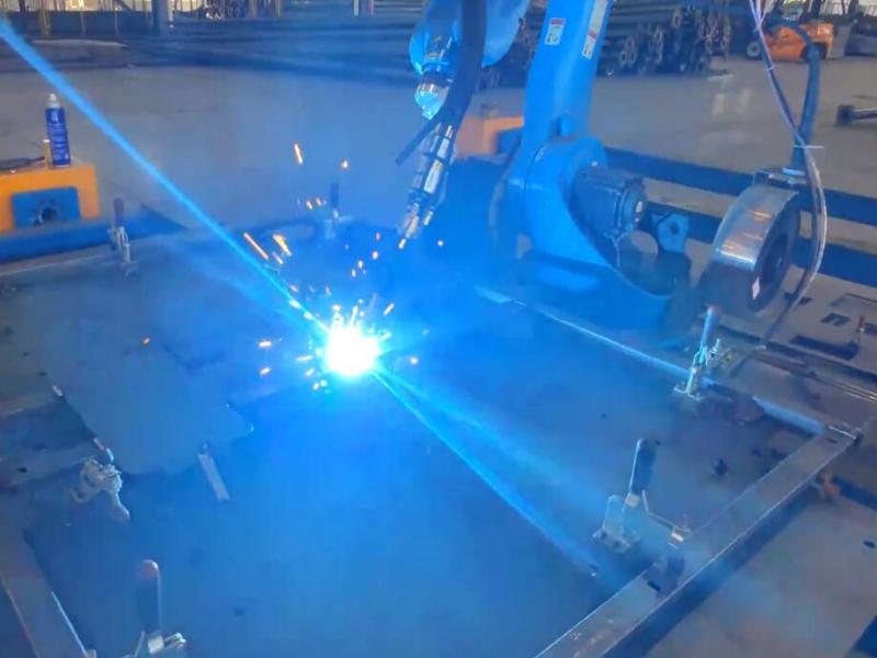 Robot welding technology for street lights
