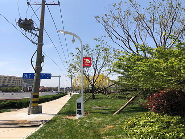 Smart lamp pole —- the basis point of smart city