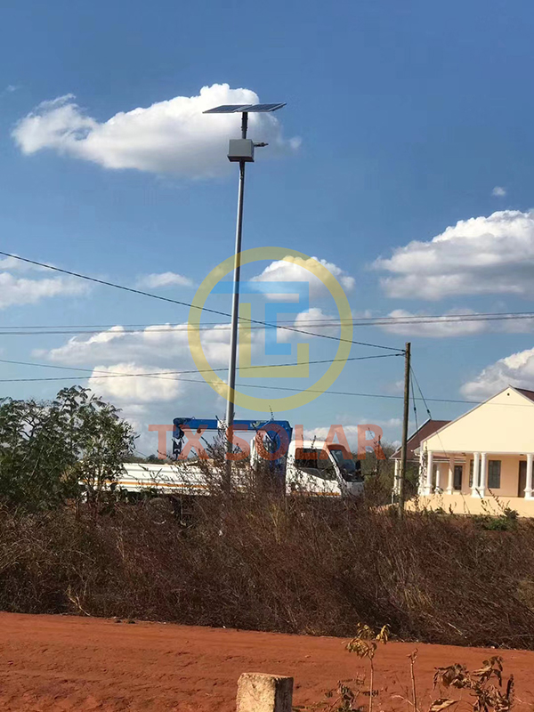 Tanzanian 8-meter 80-watt solar street lamp, tank lamp (2)